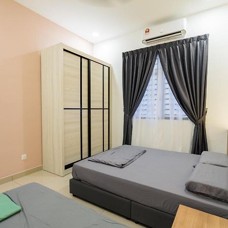 Desaru Alpaca Homestay Десару Екстер'єр фото